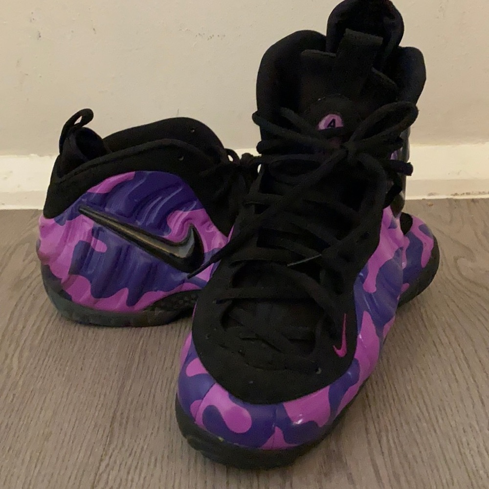 Nike foam posits